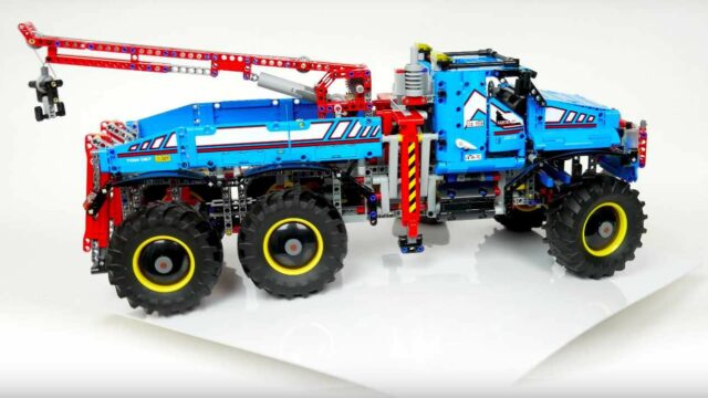 Lego's latest Technic 42070 gets you a badass 6x6 tow truck | DriveMag Cars