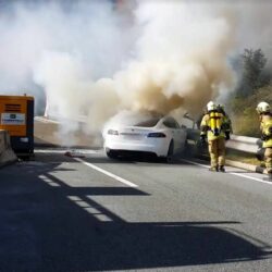 Tesla-Model-S-on-fire-in-Austria