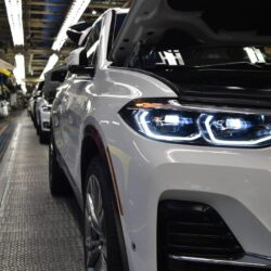 BMW-X7-pre-production-models-0
