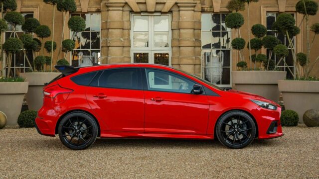 Ford-Focus-RS-Red-Edition-0