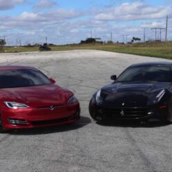 Tesla Model S P100D vs Ferrari FF
