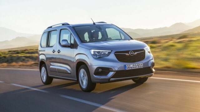 2018 opel combo family front