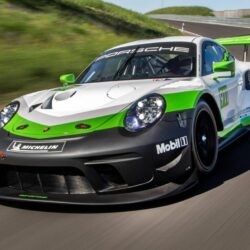 Porsche-911-GT3-R-0