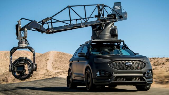 2019-ford-edge-st-camera-car-6