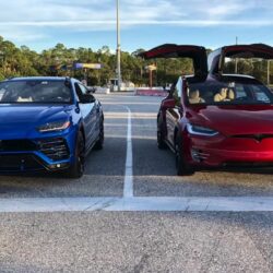 Tesla Model X vs Lamborghini Urus
